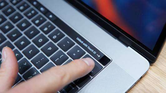 Что нужно знать про отвратительную клавиатуру MacBook Pro - PCNEWS.RU
