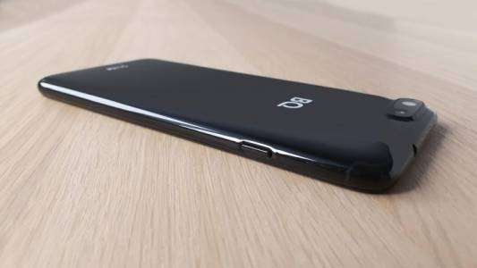 Обзор BQ-5701L Slim: самый модный из бюджетных смартфонов