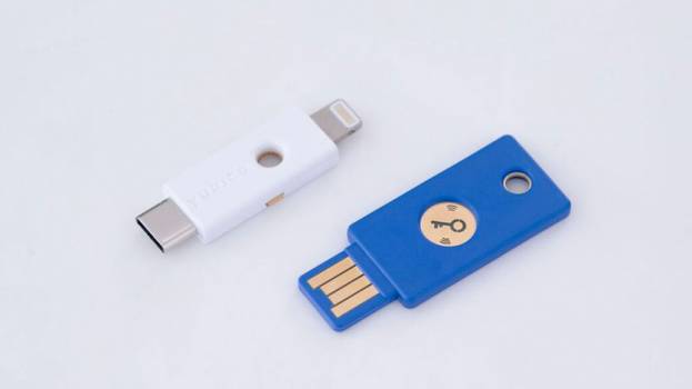 Появился первый в мире USB-ключ для iPhone