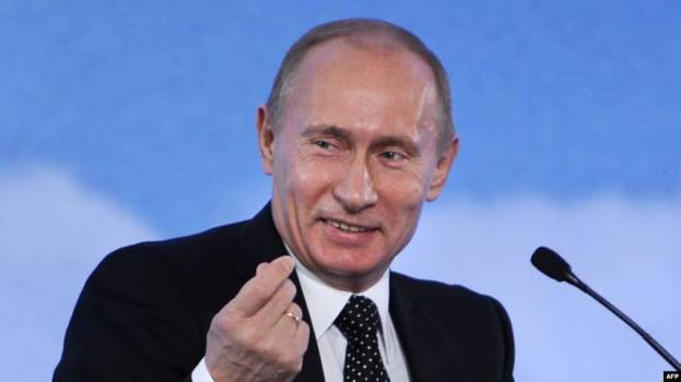 Путин запретил “Сбербанку” монополизировать переводы