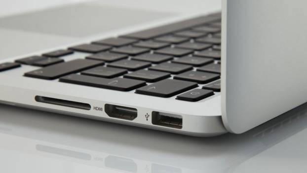 Фил Шиллер: SD и любые другие порты никогда не вернутся в MacBook Pro