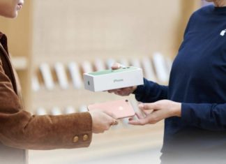 Акционеры обвинили Apple в сокрытии падения спроса на iPhone и подали в суд Акционеры обвинили Apple в сокрытии падения спроса на iPhone и подали в суд
