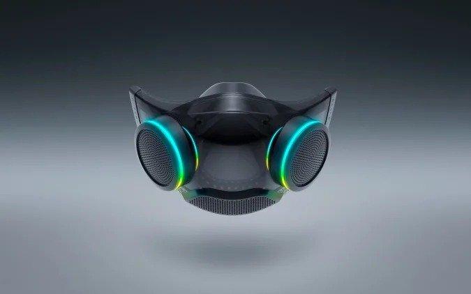 Razer представила «умную» защитную маску с усилителем голоса
